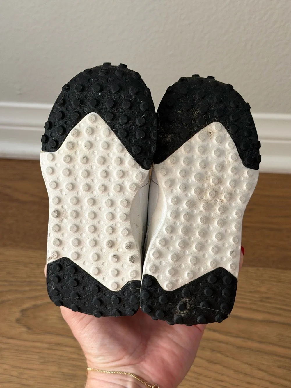 New Balance 327 Toddler Size 6 Velcro Sneakers